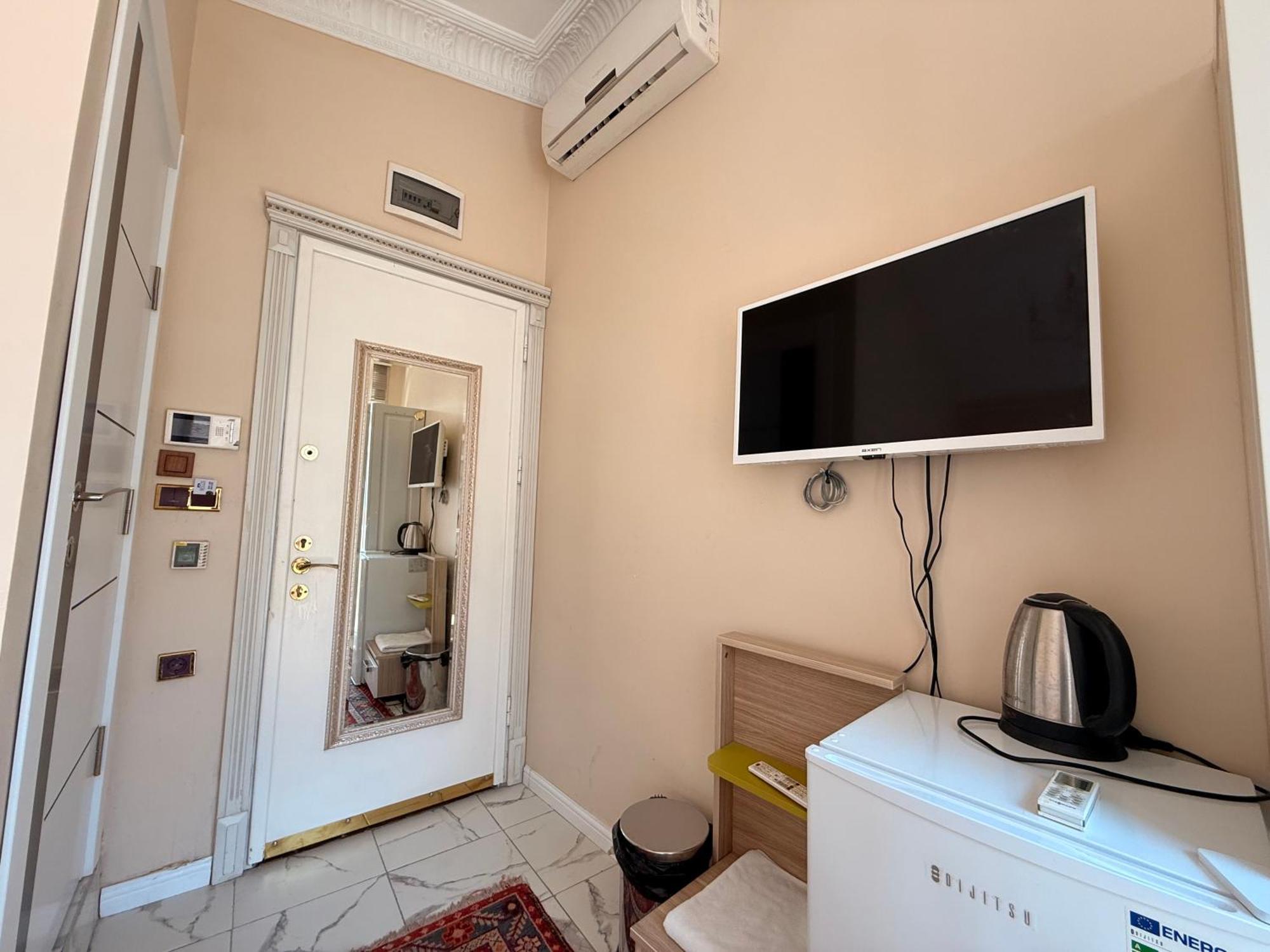 Iq Hotel Istanbul Exterior photo